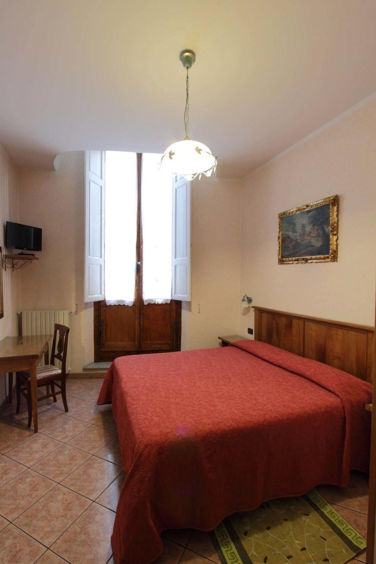 Hotel Margaret Florence Luaran gambar