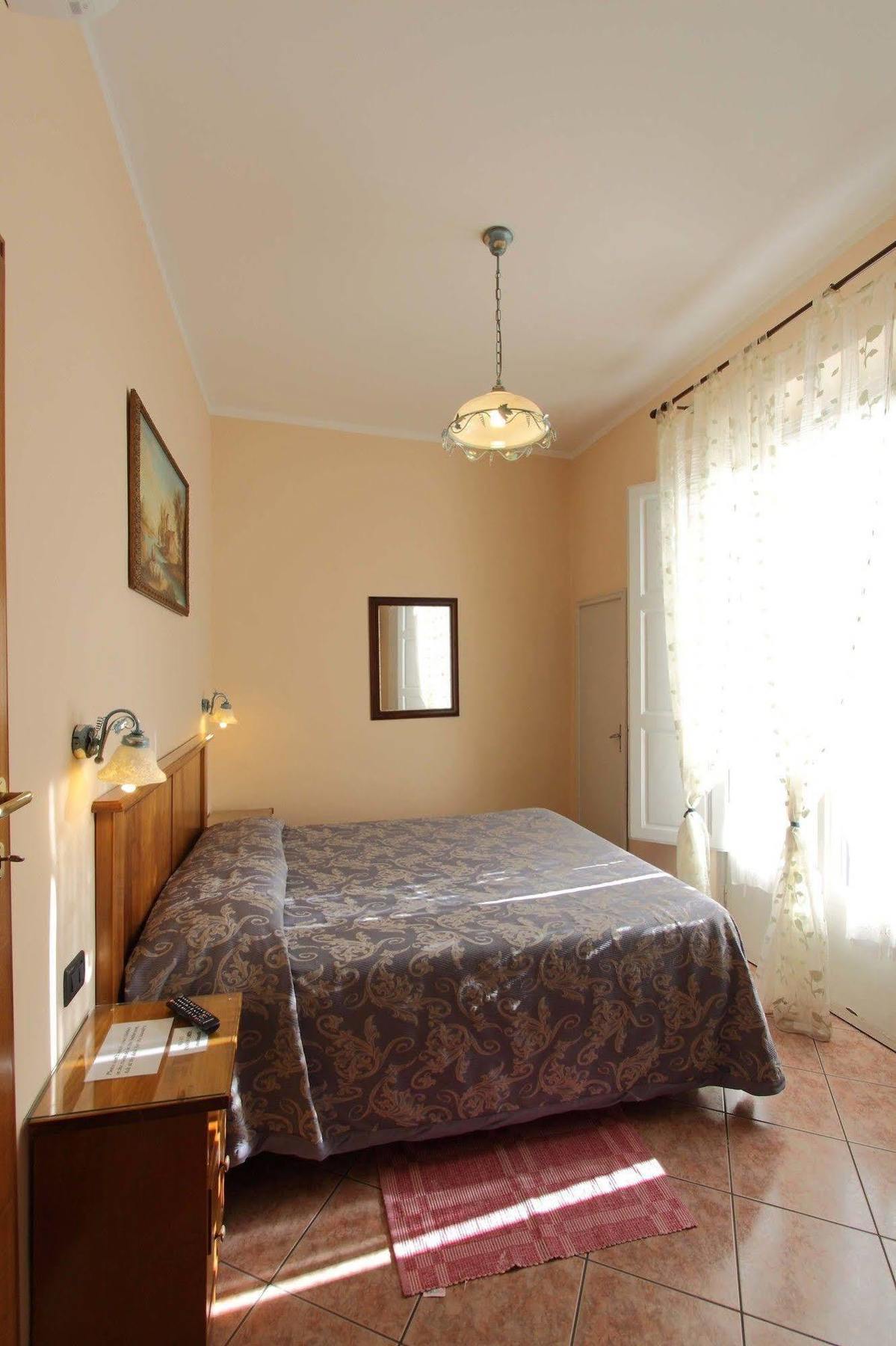 Hotel Margaret Florence Luaran gambar