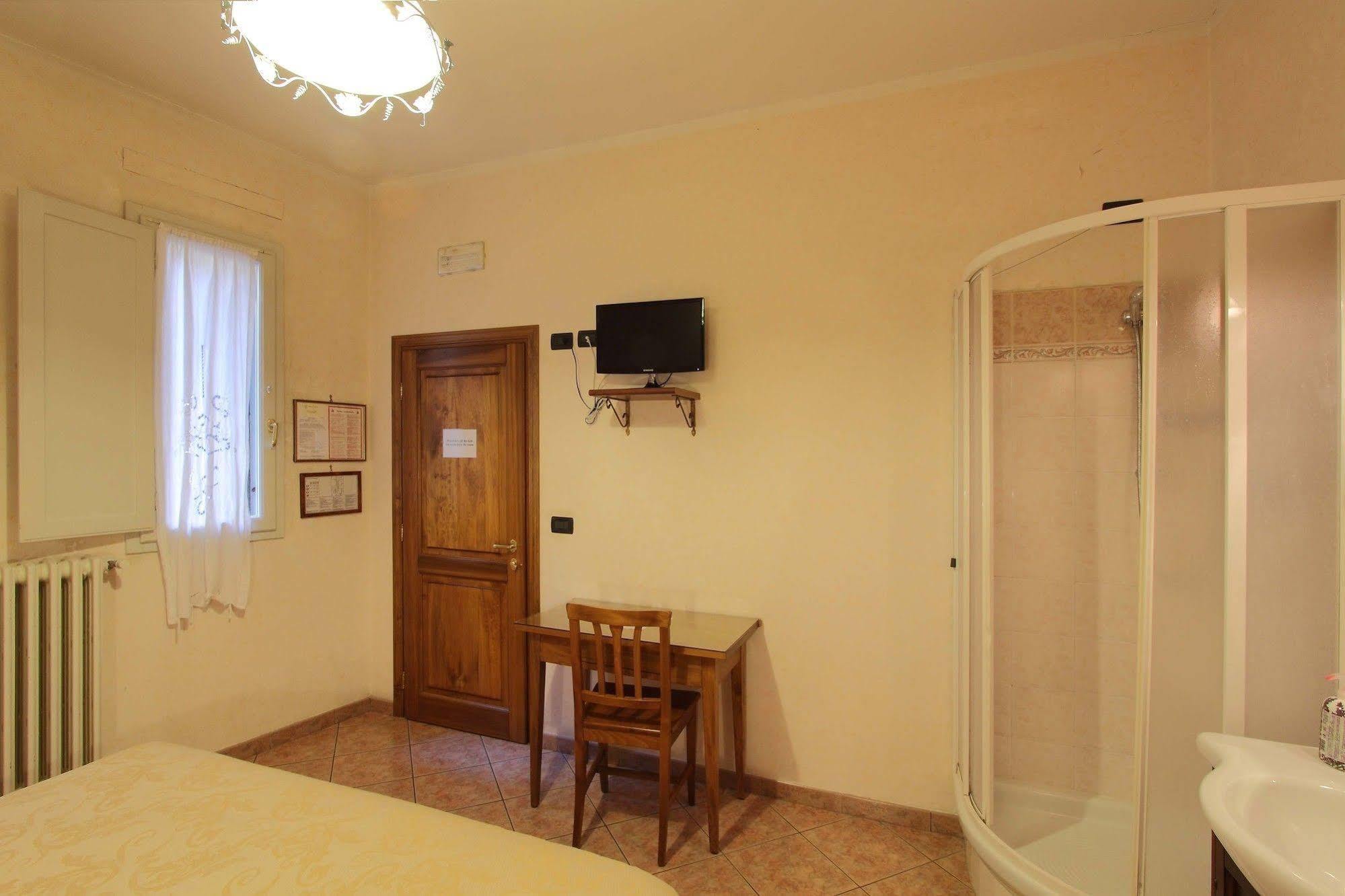 Hotel Margaret Florence Luaran gambar
