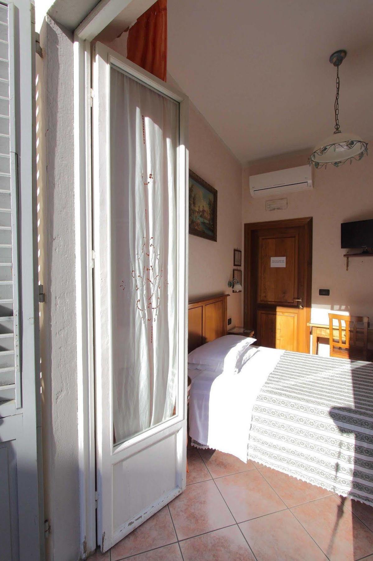 Hotel Margaret Florence Luaran gambar