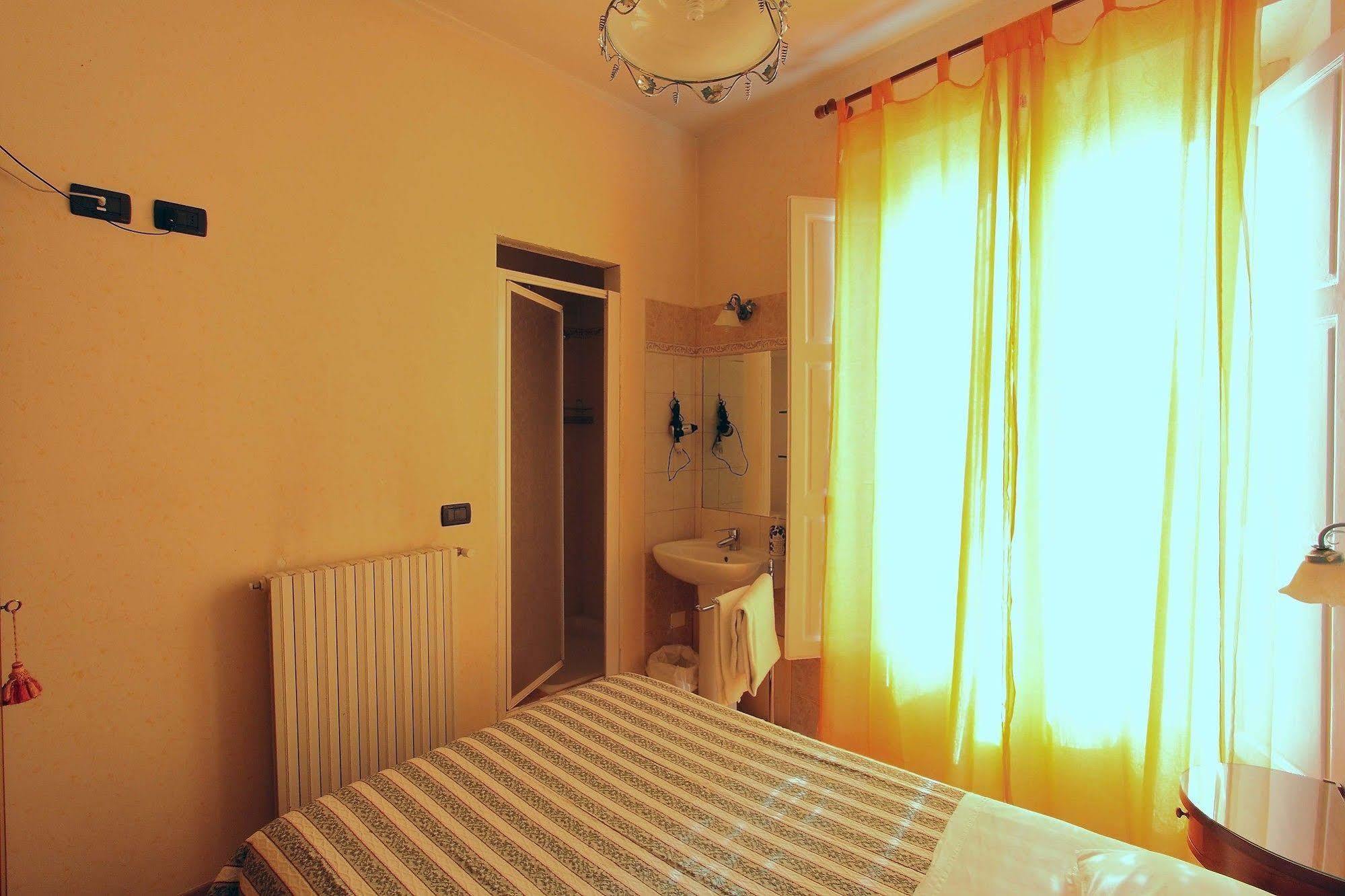 Hotel Margaret Florence Luaran gambar