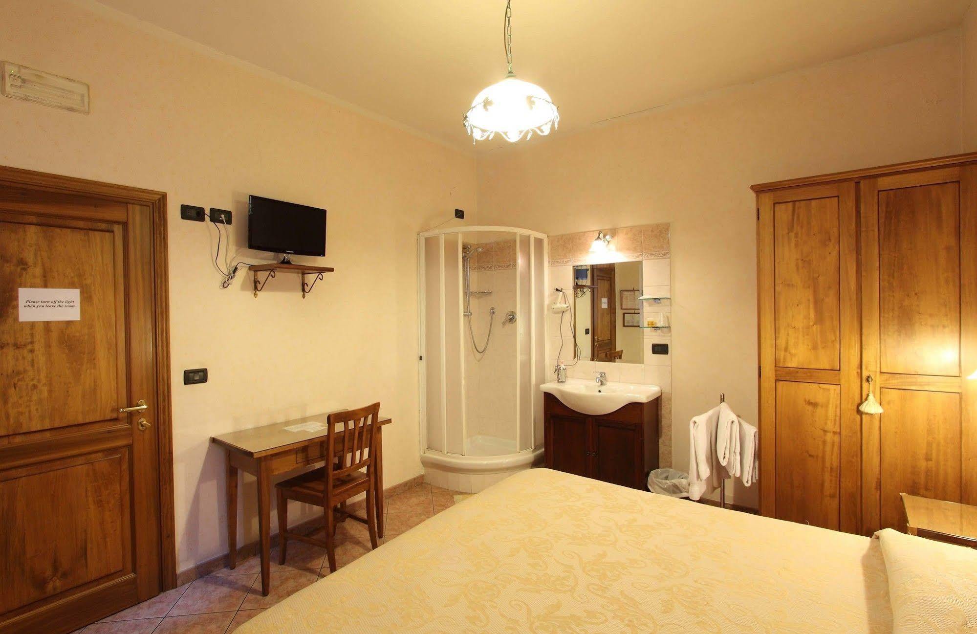 Hotel Margaret Florence Luaran gambar